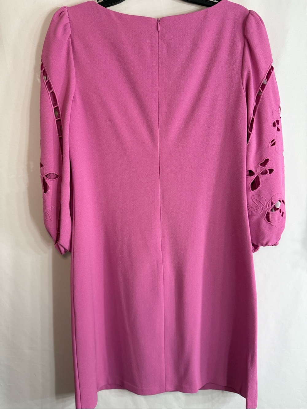 NEW Vince Camuto Crepe Eyelet-Sleeve Shift Dress in Peony, size 8 - Picture 7 of 8